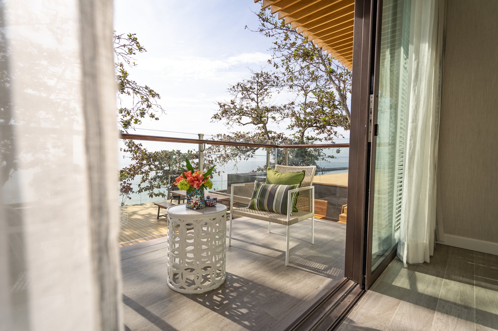 Aruga Resort and Residences - Mactan